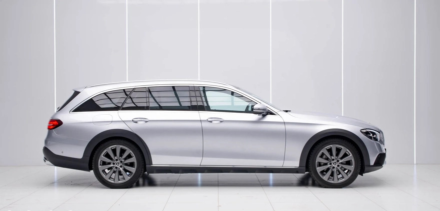Mercedes-Benz Klasa E cena 269900 przebieg: 40650, rok produkcji 2022 z Łódź małe 781